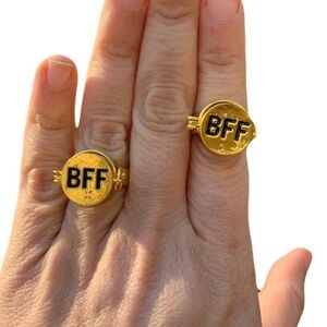 BFF Best Friends Forever Rings Matching Gold Tone Black Lettering Cute‎ Set